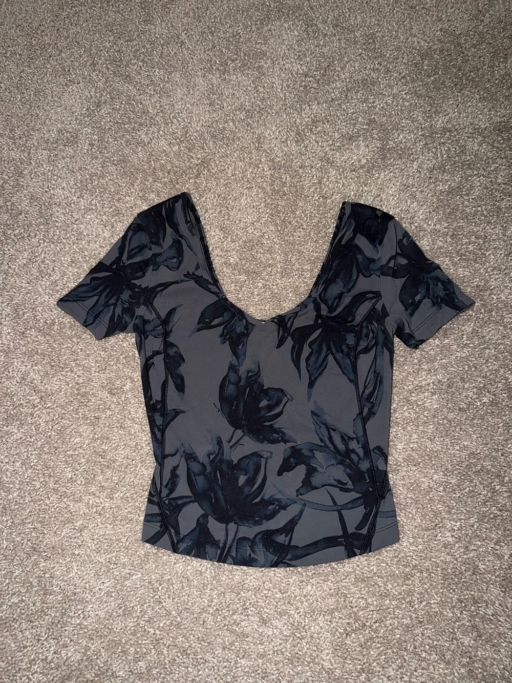 lululemon athletica Black Floral Scoop-Neck Short Sleeve Athletic Top